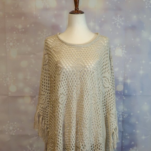 Cream Colored Knit Fringe Shawl - Picture 1 of 4